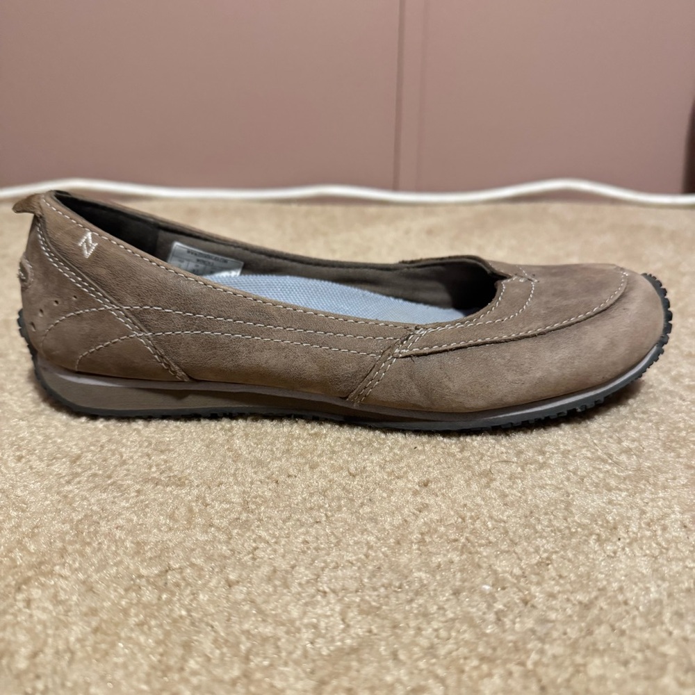 Merrell Brown Flats for Women Size 7